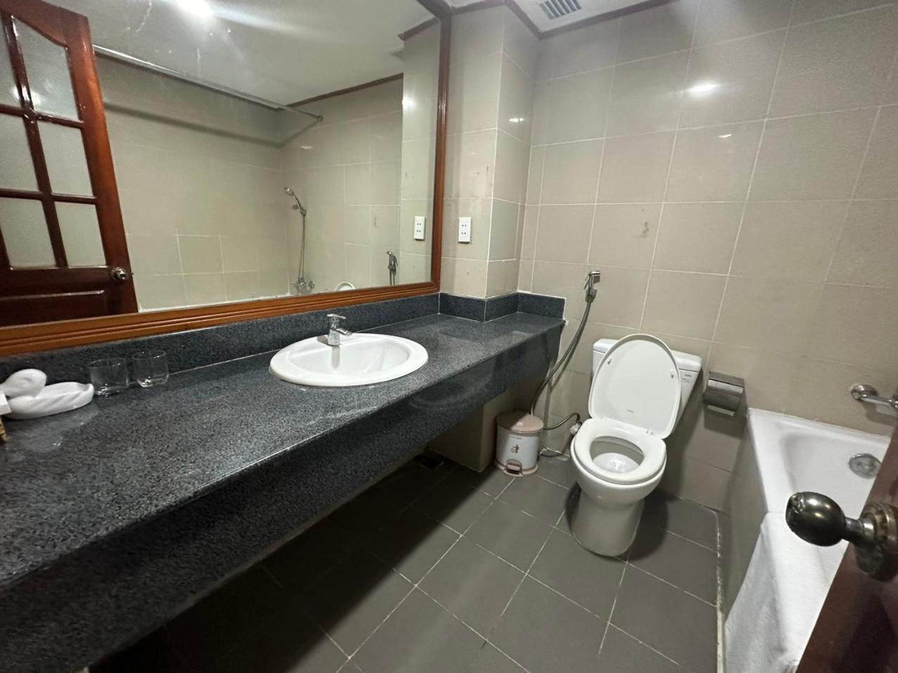 Ngoc Thu Hotel Soc Trang Екстериор снимка